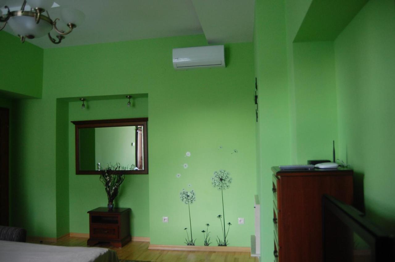 Na Katedralniy Apartment Lviv Exterior photo