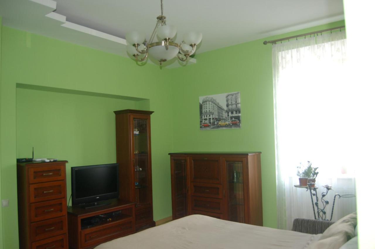 Na Katedralniy Apartment Lviv Exterior photo